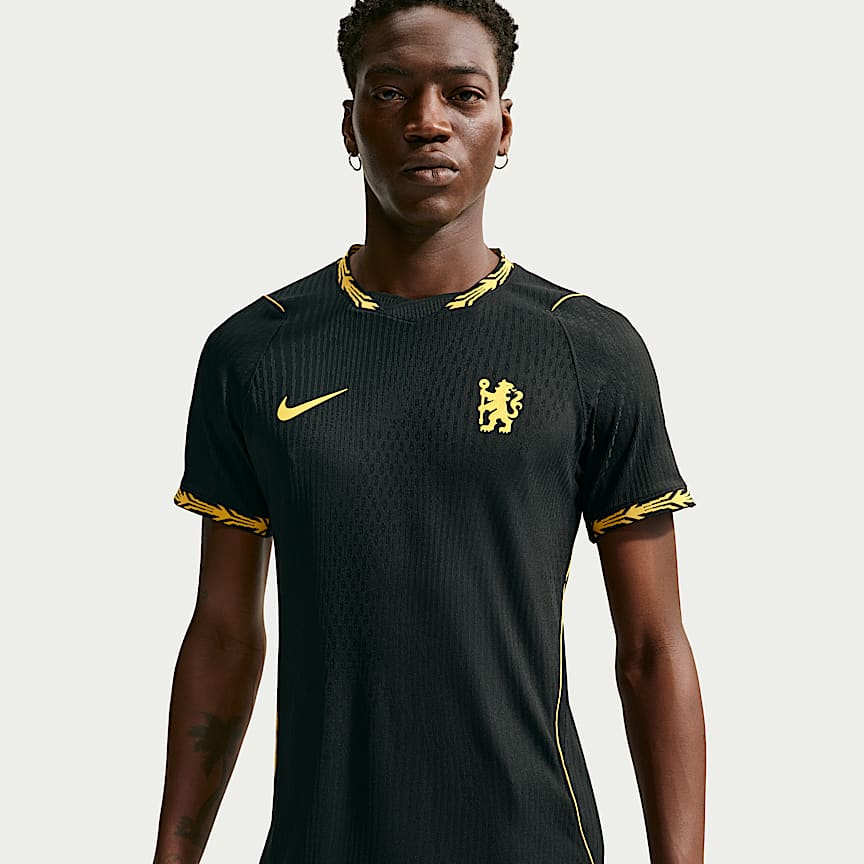 Chelsea FC Nike シャツ 黒 Chelsea FC Men's Nike Soccer T-Shirt. Nike.com